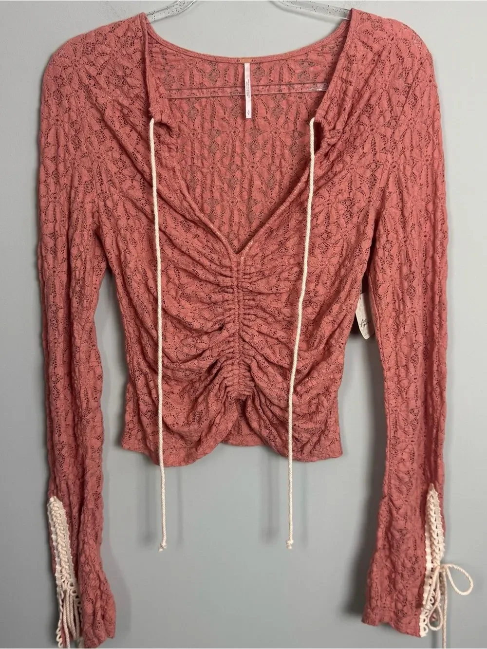 FREE PEOPLE | NEW Ruched Lace-Texture Coral Tie-Front Top Women’s Size Small